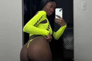 CHOCOLATE GODDESS COMING SOON MAKE APPOINTMENTS NOW photo 6