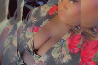 😘New in town 😘 photo 3