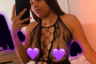 Pretty & Petite 👸🏻💜