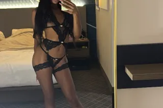 FACETIME SHOWS NOW ! ONLY photo 2