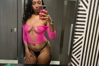 LAST DAY IN TOWN AND HORNY 💦 photo 2