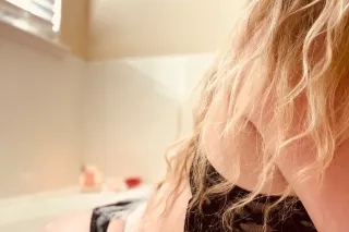 SWEET & DISCREET 💕 BLONDES DO IT BETTER 🤍🥰 photo 4