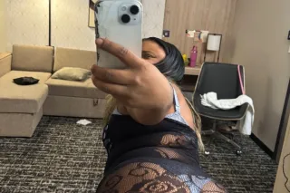 Curvy princess😻 photo 4