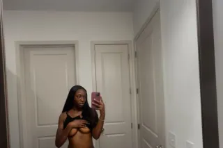 New In Town🌸Come See me photo 2
