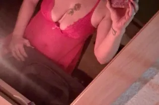 https://fansly.com/Andromedarose4u photo 2