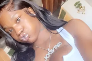 TOES WHITE PUSSY TIGHT ..COME ENJOYTHIS WATERFALL EXPERIENCE