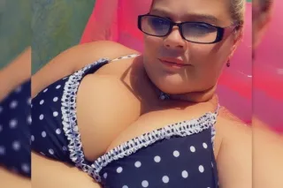 💋🌟⭐ CUTE, CHARMING, AND READY TO BRIGHTEN YOUR DAY 💕 photo 3