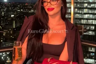 Celine, independent. Last seen online: 20.7.2026 photo 8