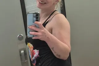Outcall available, I'm curvy and cute with a big booty ;) photo 2