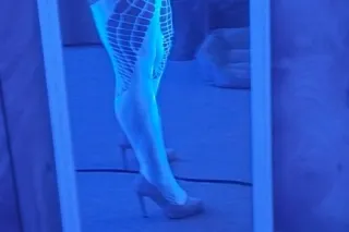 Outcall available, I'm curvy and cute with a big booty ;) photo 3
