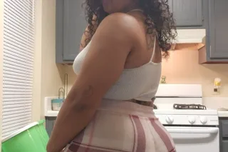 Thick Mulatto "New in Town" photo 7