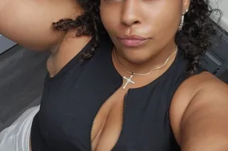 Thick Mulatto "New in Town" photo 8