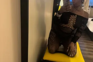 YOUR CHOCOLATE CRAVING STARTS HERE 💋🍫💦