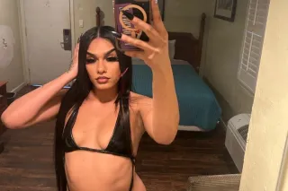 Petite Exotic Mami 👅 photo 2