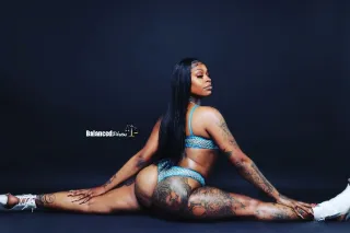 BIRTHDAY SOECISBHCUM GET SME FIRE TOP&Bottom !!PLEASE DONT CONTACT ME IF YU HAVE LESS THAN 300 !!! photo 5