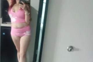 AVAILABLE NOW!!!!! PRETTY, PINK ,SI ABLAS ESPANOL ,TEXT ME 🥰