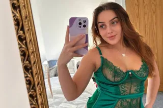 Sweet Sexy Naughty Girl🔥💕 Tight Pussy 😘Ready to Blow Your Mind 💦🏠Incall/Outcall And Carfun💋Available✔Day/Night 24/7 ✅What'sApp:💯 225 220 3 858