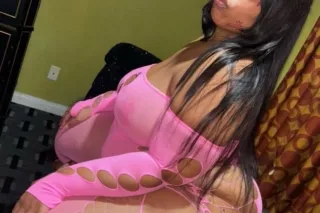 THICK CURVY AND UNFORGETTABLE