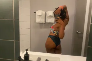 iBet iCan Make You Bust From Head photo 6