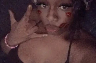 Im Wet nd Juicy photo 4