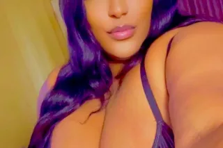 BUSTY BUBBLE BOOTY BBW photo 4