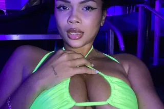 A REAL Bombshell Baddie! I VIDEO VERIFY