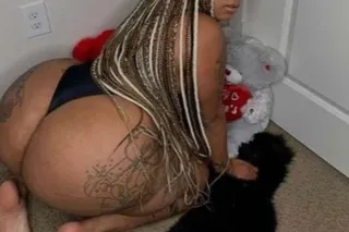 Small Waist Cute Face Big Booty Vixen‼ Castleton photo 3