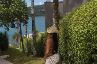 fun size latina photo 3