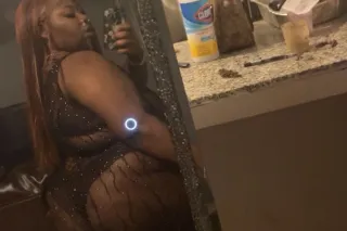 Bubbles back on the city for tonight only Outcalls only at the moment or come get me a room 🫧✅ photo 3