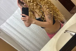 call me redz🥰😇🍓 photo 8