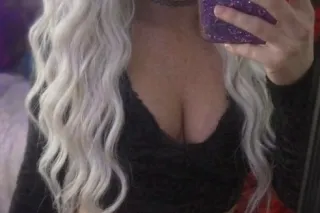 blondes are more fun so come play 😏 photo 3