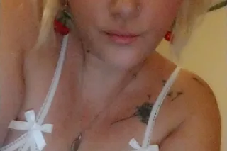 Weekend specials!!! 0utcall only! 100 roses 🌹🌹......Ft calls solo or 2 gurl❣.....content always available 😉 lets have sum fun 😊 photo 4